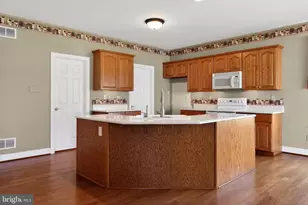 307 Sawgrass Ct, Honey Brook, PA 19344 - Photo 9