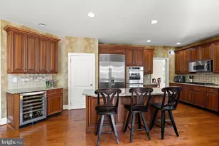 1670 Royal Berkshire Cir, West Chester, PA 19380 - Photo 3