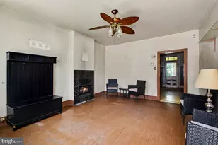 239 Hall St, Phoenixville, PA 19460 - Photo 5