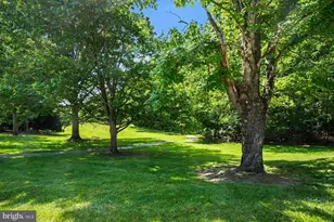 205 Valley Stream Ln, Chesterbrook, PA 19087 - Photo 25
