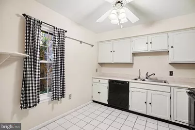 205 Valley Stream Lane #205, Tredyffrin, PA 19087 - Photo 5