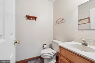 8 Long Dr, Downingtown, PA 19335 - Photo 27