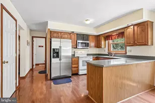 8 Long Dr, Downingtown, PA 19335 - Photo 19