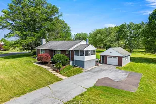 23 Country Ln, Pottstown, PA 19465 - Photo 3