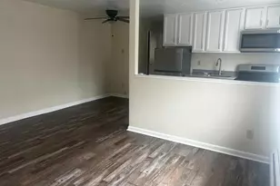 120 N Penn St, Spring City, PA 19475 - Photo 3