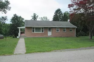 1520 Franklin Dr, Pottstown, PA 19465 - Photo 1