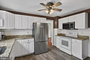 380 Atkins Ave, Coatesville, PA 19320 - Photo 7