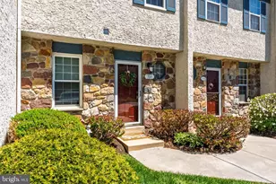 304 Hampstead Pl, West Chester, PA 19382 - Photo 3