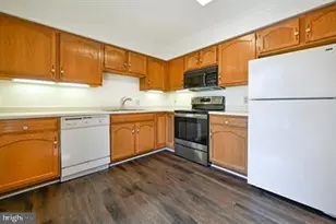 305 Westridge Cir, Phoenixville, PA 19460 - Photo 5