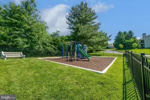 305 Westridge Cir, Phoenixville, PA 19460 - Photo 17