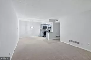 364 Summit House, West Chester, PA 19382 - Photo 5