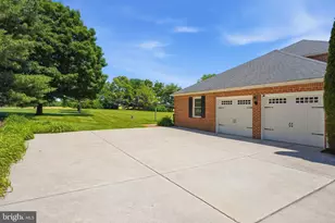 204 Readington Dr, Spring City, PA 19475 - Photo 99