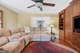 204 Readington Dr, Spring City, PA 19475 - Photo 41