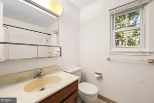 242 Valley Stream Ln, Chesterbrook, PA 19087 - Photo 19