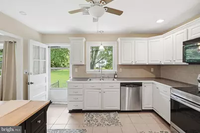 2402 Hickory Hill Road, Chadds Ford, PA 19317 - Photo 9