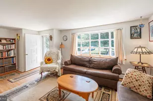 10 Sunset Ln, Phoenixville, PA 19460 - Photo 3