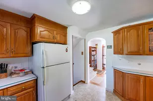 10 Sunset Ln, Phoenixville, PA 19460 - Photo 9