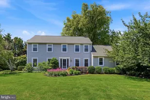 113 Whitney Dr, Avondale, PA 19311 - Photo 1