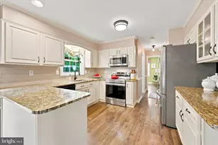 113 Whitney Dr, Avondale, PA 19311 - Photo 7