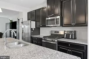296 Sugar Maple Square, Downingtown, PA 19335 - Photo 5
