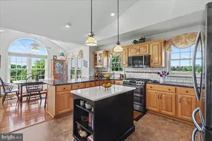 243 S Pine St, Elverson, PA 19520 - Photo 3