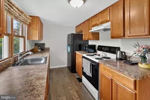 128 E High St, Phoenixville, PA 19460 - Photo 9