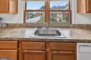 128 E High St, Phoenixville, PA 19460 - Photo 11