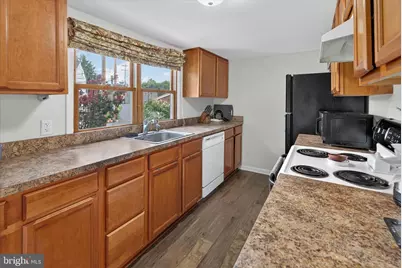 128 E High Street, Phoenixville, PA 19460 - Photo 9