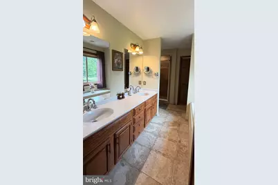 170 Lenora Lane, Downingtown, PA 19335 - Photo 29