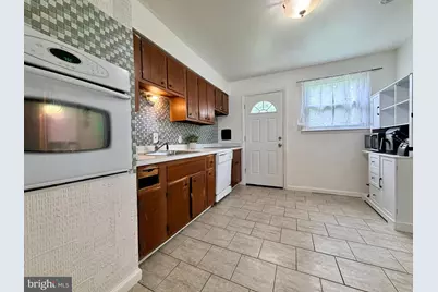 929 W Chestnut Street, Coatesville, PA 19320 - Photo 35