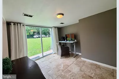 929 W Chestnut Street, Coatesville, PA 19320 - Photo 19