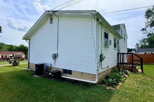 929 W Chestnut St, Coatesville, PA 19320 - Photo 3