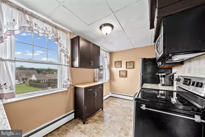 337 W Pennsylvania Avenue, Downingtown, PA 19335 - Photo 11