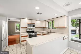 82 Amity Dr, Chesterbrook, PA 19087 - Photo 9