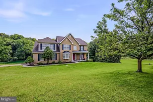 15 Bramble Ln, West Grove, PA 19390 - Photo 1