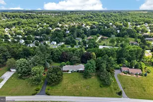 555 Country Club Rd, Coatesville, PA 19320 - Photo 3