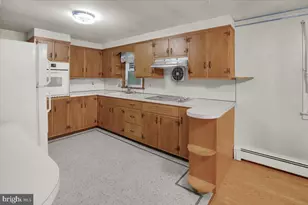 6 Freed Ave, Spring City, PA 19475 - Photo 17