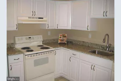 205 Bernard Ct, Chesterbrook, PA 19087 - Photo 3