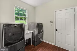 324 Martingale Cir, Coatesville, PA 19320 - Photo 19