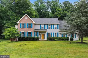 324 Martingale Cir, Coatesville, PA 19320 - Photo 1