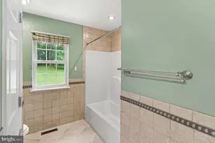 324 Martingale Cir, Coatesville, PA 19320 - Photo 31
