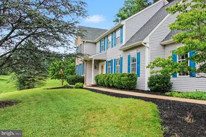 324 Martingale Circle, Coatesville, PA 19320 - Photo 3