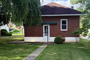 67 W Schuylkill Rd, Pottstown, PA 19465 - Photo 5