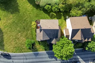 415 Carpenters Cove Ln, Downingtown, PA 19335 - Photo 3