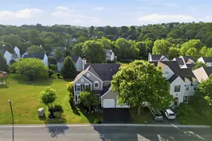 415 Carpenters Cove Ln, Downingtown, PA 19335 - Photo 5