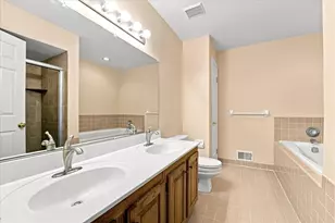 302 Brighton Circle, Devon, PA 19333 - Photo 23