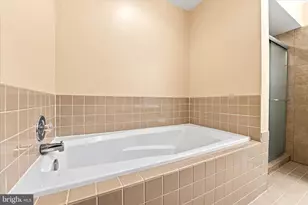 302 Brighton Circle, Devon, PA 19333 - Photo 17