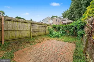 100 Poplar St, West Chester, PA 19382 - Photo 27