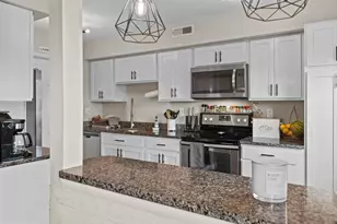 646 Lancaster Ct, Downingtown, PA 19335 - Photo 9