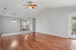 114 Lewisville Ct, Phoenixville, PA 19460 - Photo 5